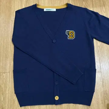 새상품급 랜드리 LAUNDRY 니트 가디건 곰