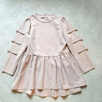 새상품급 Rose Tiara 리본 페플럼 블라우스 핑크 40