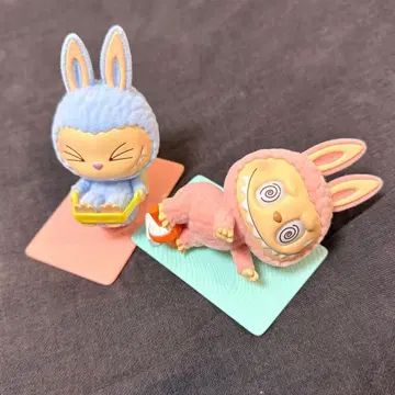 THE MONSTERS Lazy Yoga 시리즈