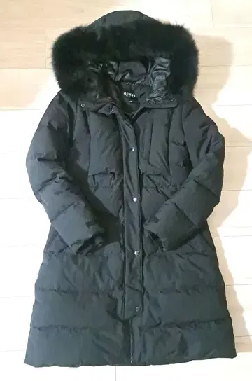 GUESS 퍼 후드 블랙 다운 자켓 XS