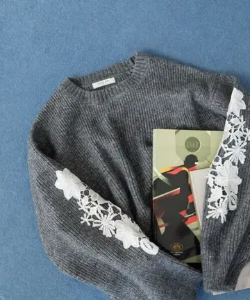 FREAK'S STORE 소매 레이스 편경편 니트 풀오버 그레이