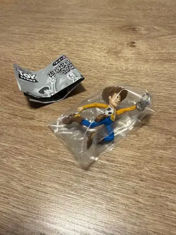 [ 미사용 ] 토이 스토리 흔들흔들 연결 마스코트 우디