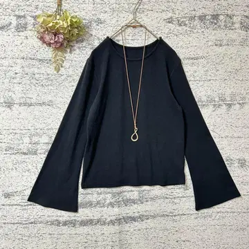 블랙 플레어 슬리브 상의