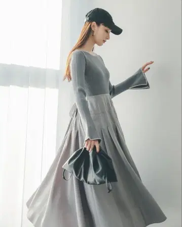 *배송비 포함* 타프타 도킹 배색 라인 니트 원피스