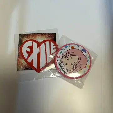EXILE 스티커와 야마모토 쇼고 캔뱃지 세트