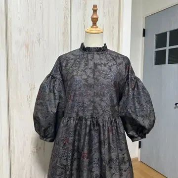 기모노 리메이크 오시마 명주(7말)에서 프릴 옷깃의 뒤 버튼 원피스(L)