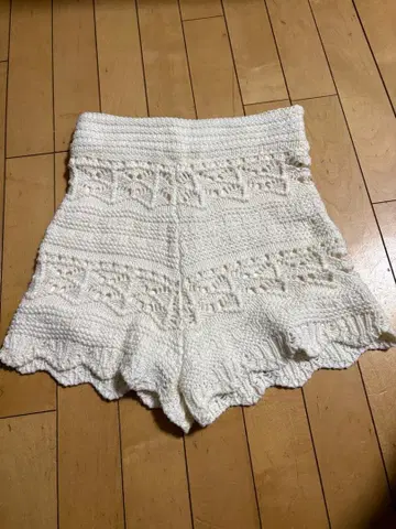 화이트 레이스 편직 숏팬츠