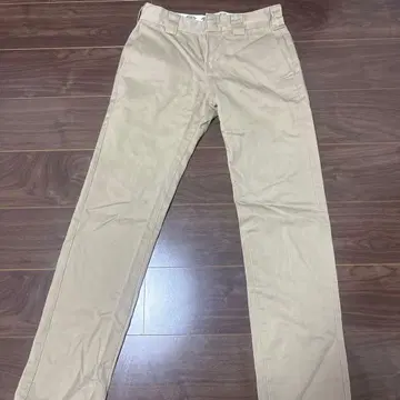 Dickies 베이지 치노 팬츠