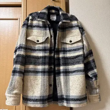 ZARA 체크 무늬 자켓 M 사이즈