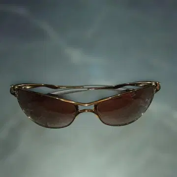 오클리 크로스 헤어 티타늄 프레임