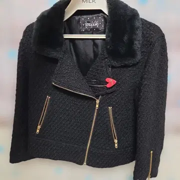 milk 퍼 숏 자켓 블랙