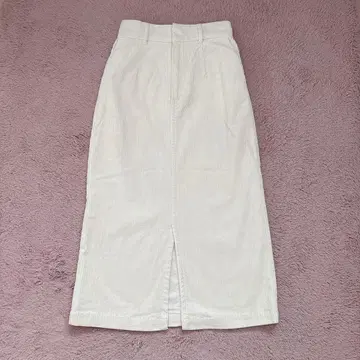 레이빔즈 화이트 타이트 스커트