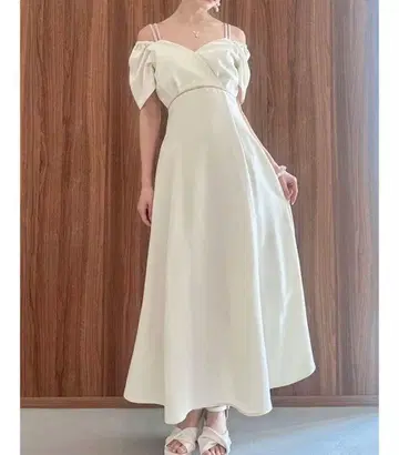 [미사용 새상품급] RESEXXY 더블 스트랩 플레어 원피스