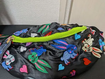 uloco 웨스트 파우치 자수 토끼와 하트 무늬 새상품