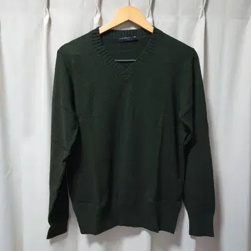 TOMORROWLAND 다크 그린 V넥 니트