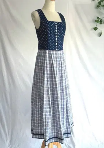 유럽 빈티지 맥시 길이 티롤리안 체크 원피스