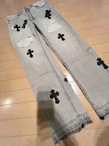 크로스 자수 그레이 데님 팬츠