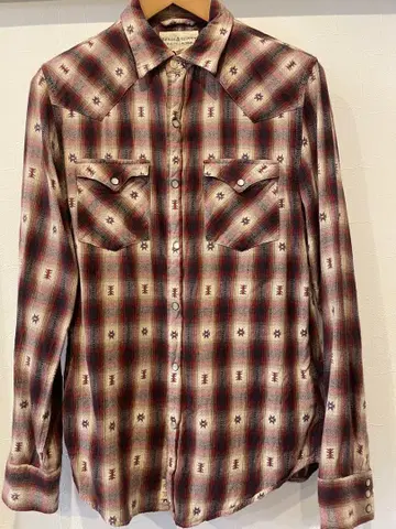 랄프 로렌 데님앤서플라이의 플란넬 셔츠 체크 무늬