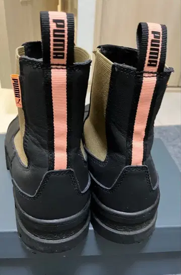 Puma 사이드 고어 부츠 블랙/베이지