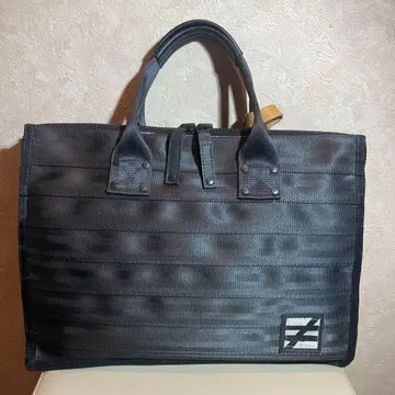 애플 사이클, 시트 벨트 백, 디아스포라