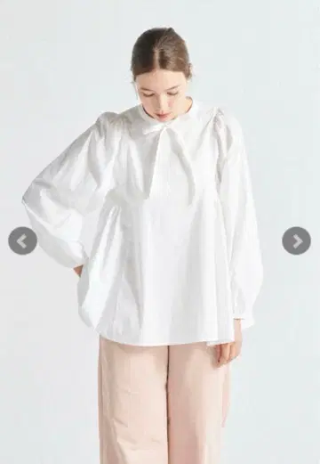 [ 새상품급 ] yori 사이드 개더 블라우스 38 화이트