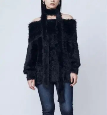 미사용 새상품 택 포함 EMODA 오프숄더 타이 오버 니트 프리 사이즈