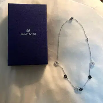 Swarovski 꽃 모티브 목걸이 초커 플라워 박스 포함