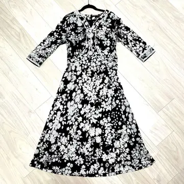 레오나르 7부 소매 원피스