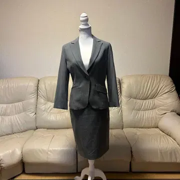 그레이 스트라이프 스커트 수트