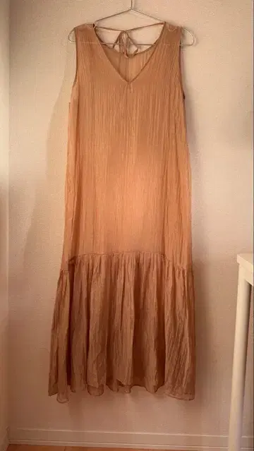 [ DouDou ] 슬리브리스 롱 원피스 베이지