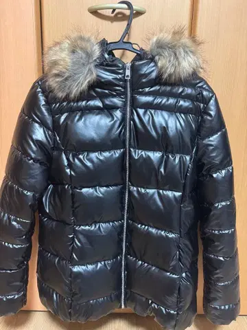 블랙 다운 자켓 L 사이즈 퍼 포함