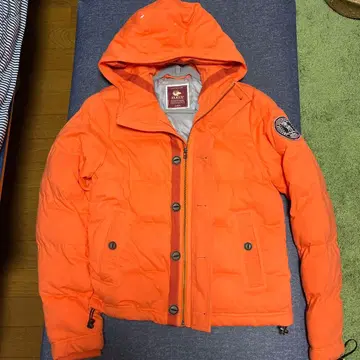 빈티지 오렌지 후드 부착 다운 자켓