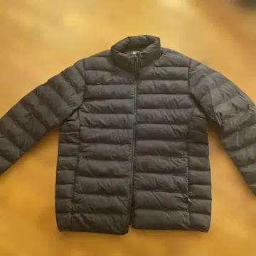 UNIQLO PUFFTECH 다운 자켓 L 사이즈