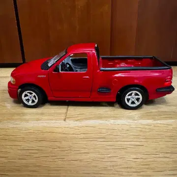 Ford F150 Review Model Car Scale 1/21