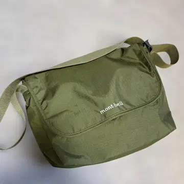 [ 새상품급 ] 몽벨 베르니나 플랩 숄더 L