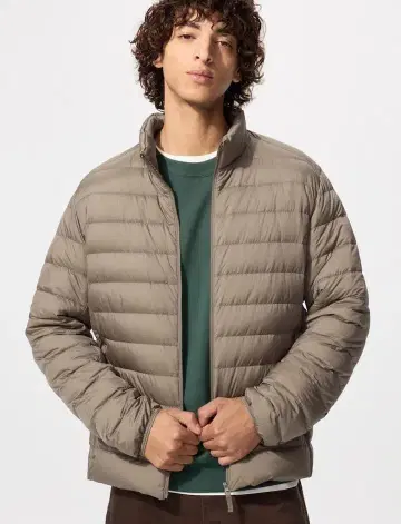 미사용 유니클로 울트라 라이트 다운 자켓 카키 XL