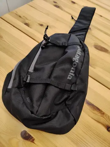 patagonia 블랙 슬링백
