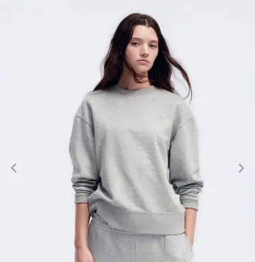 [ Jennie for Calvin Klein ] 크루넥 맨투맨