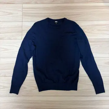 새상품급 유니클로 블루 메리노울 스웨터 S 크루넥