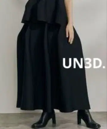 새상품급 UN3D. 아쓰리드 컨스트럭티브 니트 스커트 블랙 36
