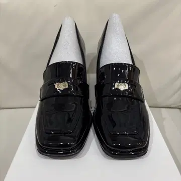 새상품급 EVOL 코인 로퍼 에나멜 블랙