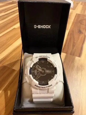 G-SHOCK 손목시계 CASIO WR208AR 화이트