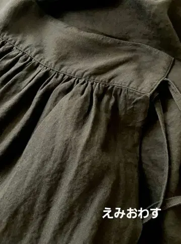 에미오와스 린넨 랩스커트