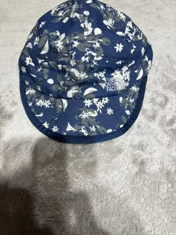 THE NORTH FACE 꽃무늬 캡 네이비