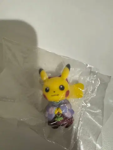 포켓몬 센터 피카츄 다회 놀이 가챠 피규어