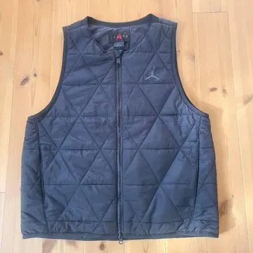 [ 새상품급 ] Jordan XL 블랙 퀼팅 베스트 로고 포함