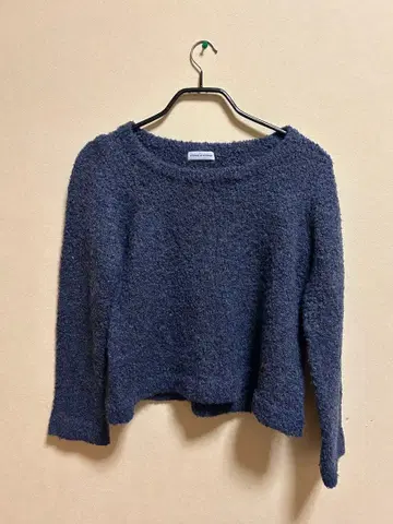 블루 긴팔 니트