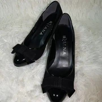 DIANA 블랙 스웨이드 리본 포함 로우힐 펌프스 20.5cm