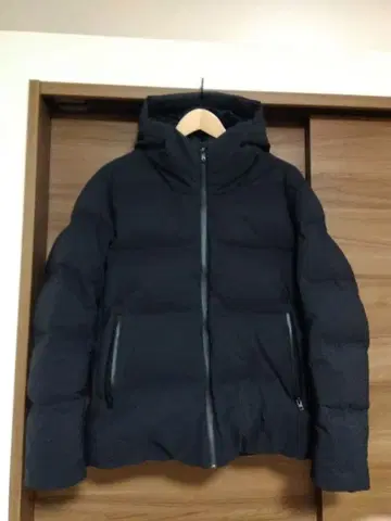 고품질 유니클로 심리스 다운 파카 네이비 XL 311-419989