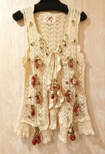 핑크하우스 딸기 모티브 베스트 가디건